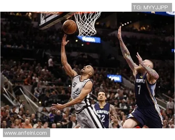 2017年NBA季后赛马刺与灰熊激烈对决回顾及精彩瞬间分析